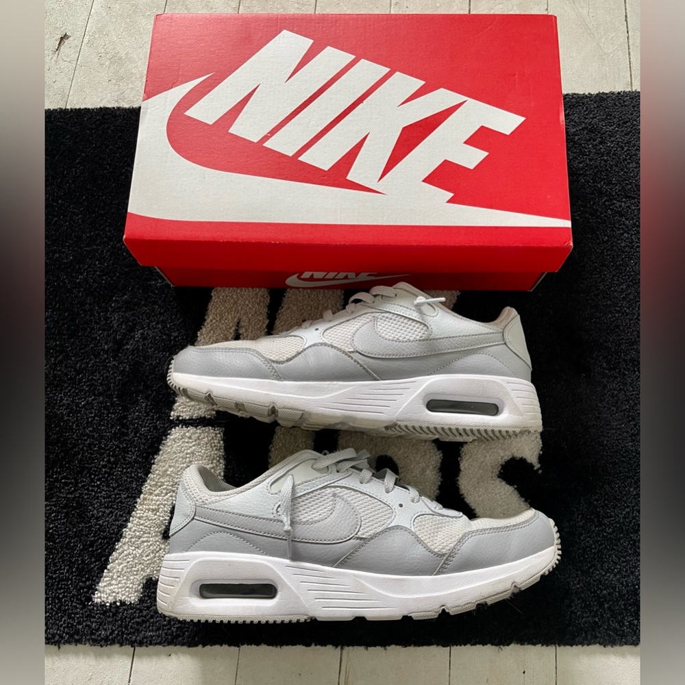 Men's Nike Air Max SC Leather Casual Shoes. Size 9.5